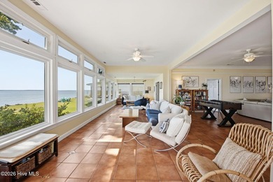 Welcome to your own private beachfront retreat on the shores of - photo 7