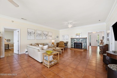 Welcome to your own private beachfront retreat on the shores of - photo 8