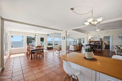 Welcome to your own private beachfront retreat on the shores of - photo 9