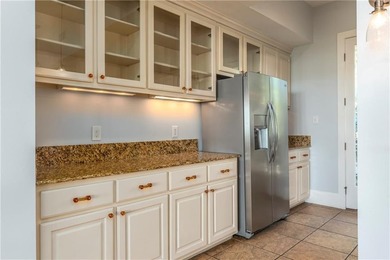 REDUCED PRICE! Welcome to 705 Hernando Place. This home has been - photo 9
