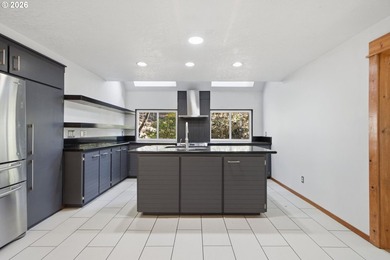 Experience the best of Pacific Northwest living in this - photo 47