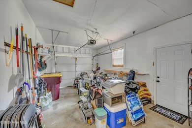 Beautifully updated 3-bedroom, 1.5-bath home located in the - photo 22