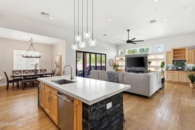 Modern desert luxury beautifully designed single-level home in - photo 12