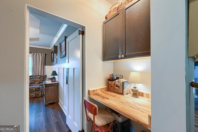 Beauty, Location & Easy Living! This spacious ranch offers the - photo 14