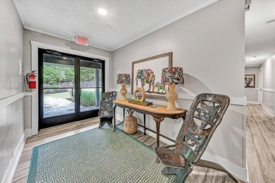 Welcome to Karoo Lodge and Cabins at Smith Mountain Lake. This - photo 15