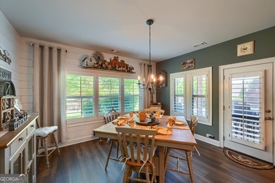 Beauty, Location & Easy Living! This spacious ranch offers the - photo 18