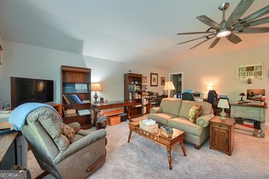 Beauty, Location & Easy Living! This spacious ranch offers the - photo 27