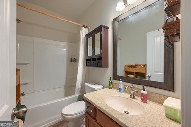 Beauty, Location & Easy Living! This spacious ranch offers the - photo 28