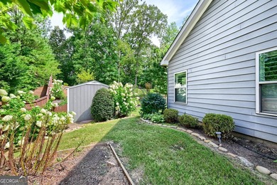 Beauty, Location & Easy Living! This spacious ranch offers the - photo 29