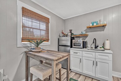Welcome to Karoo Lodge and Cabins at Smith Mountain Lake. This - photo 30
