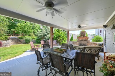 Beauty, Location & Easy Living! This spacious ranch offers the - photo 33