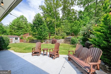 Beauty, Location & Easy Living! This spacious ranch offers the - photo 35