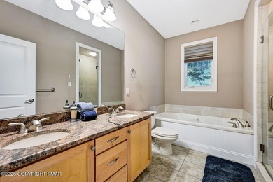 Big Boulder Ski Area Views - 4 Bedroom with Heated 4 Season Room - photo 37