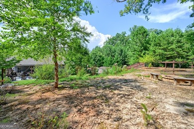 Beauty, Location & Easy Living! This spacious ranch offers the - photo 42