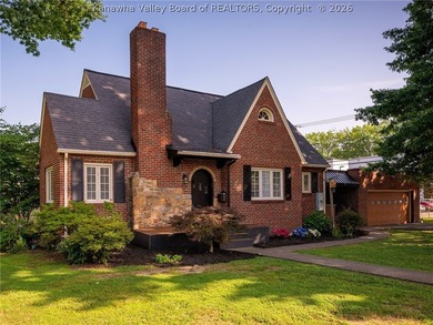 Exceptional space, timeless character, and thoughtful updates - photo 1