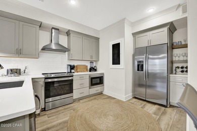 Welcome to your perfect coastal getaway! This beautifully - photo 1