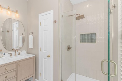 Welcome to this exceptional 3-bedroom, 4-bath mixed-use townhome - photo 26