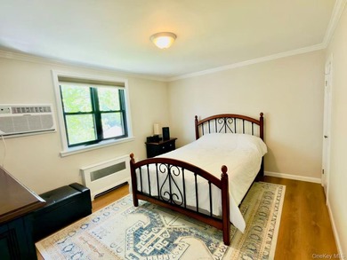 Beautiful newly renovated Large 2 Bedrooms in one of the best - photo 26