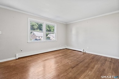 2-bedroom, 1-bath home offering comfortable living in a - photo 3