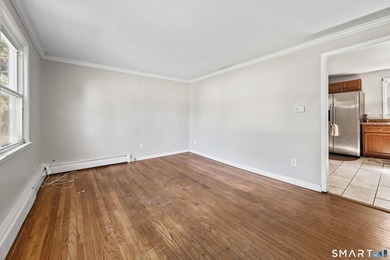 2-bedroom, 1-bath home offering comfortable living in a - photo 4