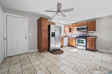 2-bedroom, 1-bath home offering comfortable living in a - photo 5