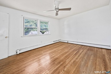 2-bedroom, 1-bath home offering comfortable living in a - photo 9