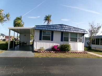 Spacious and well-maintained, this inviting home offers comfort - photo 2