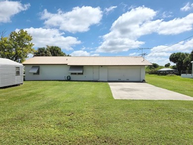 Lake Okeechobee Access - Close to locks, CBS home freshly - photo 3