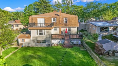Spacious and beautifully updated 4 bed, 3.5 bath home on a deep - photo 4