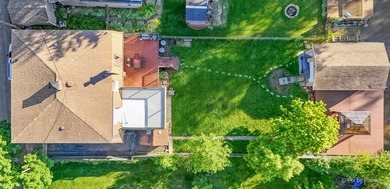 Spacious and beautifully updated 4 bed, 3.5 bath home on a deep - photo 5