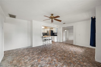 Located along one of Punta Gorda's historic brick streets, this - photo 22