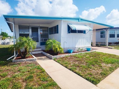 Welcome to this adorable manufactured home in desirable 4 - photo 1