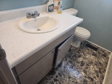 Welcome to this adorable manufactured home in desirable 4 - photo 8
