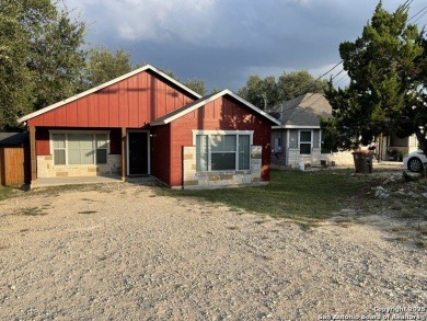 Lake Home For Sale in Canyon Lake, Texas