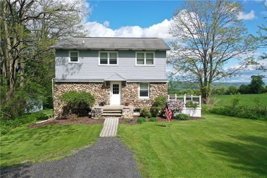Unwind into a lifestyle of quiet grandeur and wide-open spaces - photo 1