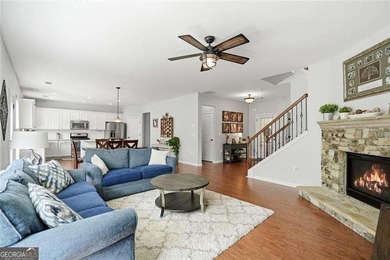 Looking for a MOVE-IN ready 4 bedroom home with 2 main level - photo 1