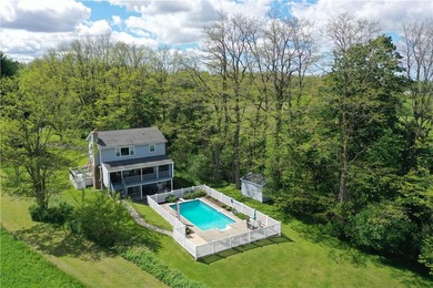 Unwind into a lifestyle of quiet grandeur and wide-open spaces - photo 2