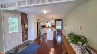 Unwind into a lifestyle of quiet grandeur and wide-open spaces - photo 10