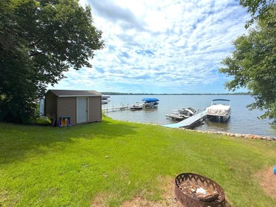 Nestled along the shores of beautiful Lake Francis, this - photo 21