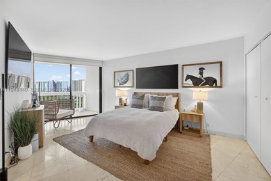 HIGH FLOOR 2 BED /2 BATH UNIT WITH TILE FLOORS THROUGHOUT - photo 29