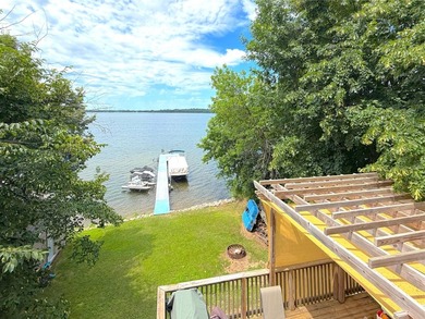 Nestled along the shores of beautiful Lake Francis, this - photo 30