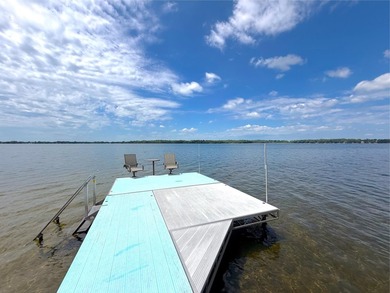 Nestled along the shores of beautiful Lake Francis, this - photo 32
