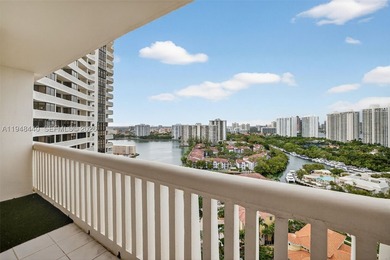 HIGH FLOOR 2 BED /2 BATH UNIT WITH TILE FLOORS THROUGHOUT - photo 33