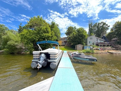 Nestled along the shores of beautiful Lake Francis, this - photo 34