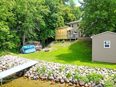 Nestled along the shores of beautiful Lake Francis, this - photo 36