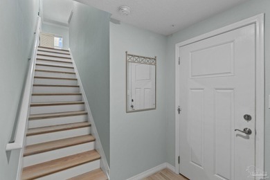 PRICE IMPROVEMENT ON THIS CORNER/END UNIT-TOWNHOME!! Experience - photo 7
