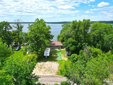 Nestled along the shores of beautiful Lake Francis, this - photo 40