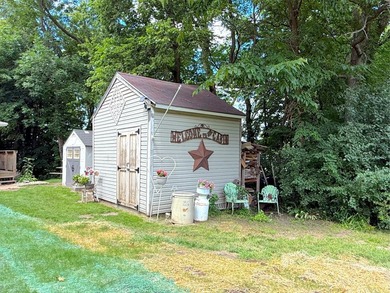 Nestled along the shores of beautiful Lake Francis, this - photo 42