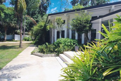 Lake Home For Sale in Palatka, Florida