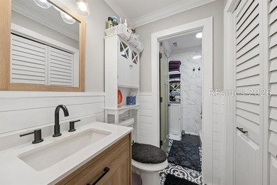 Welcome to this gorgeous renovated 2BD/1.5BA second-floor flat - photo 15